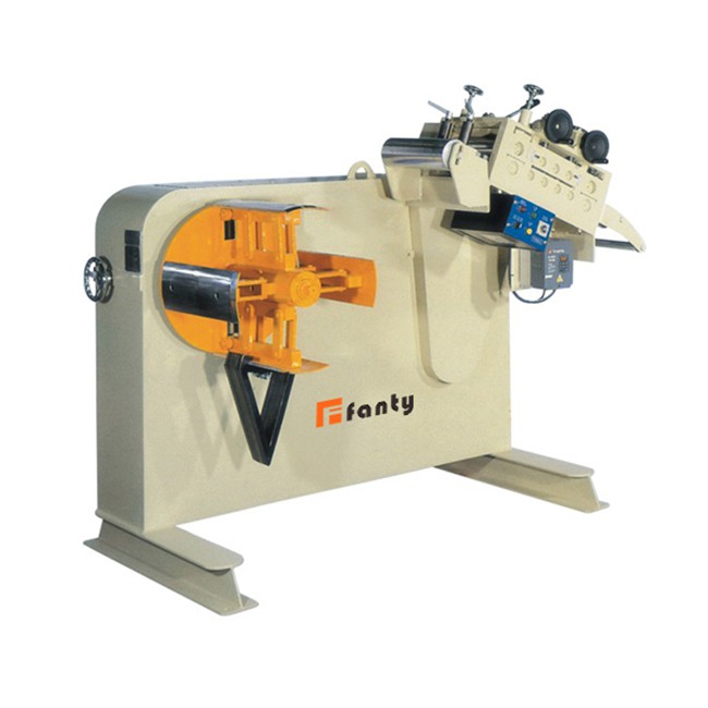 Kombinuotas dekoilerinis tiesintuvas 2 viename